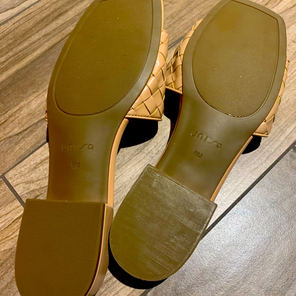Tan cross braid slides, Unisa brand, size 8